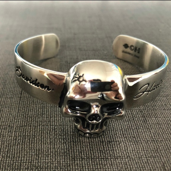 - Limited! HD Skull Women’s Bracelets - Picture 5 of 6